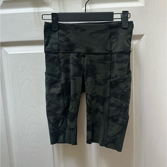 Lululemon fast and free spandex, biker shorts, green camouflage camo 4 - Picture 2 of 7